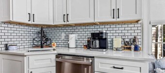 Fisher House: Steps From USNA + Covered Parking!