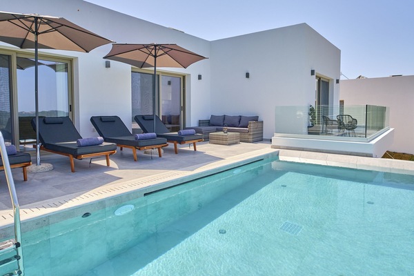 Polgar Villa 2 Corfu Swimming Pool