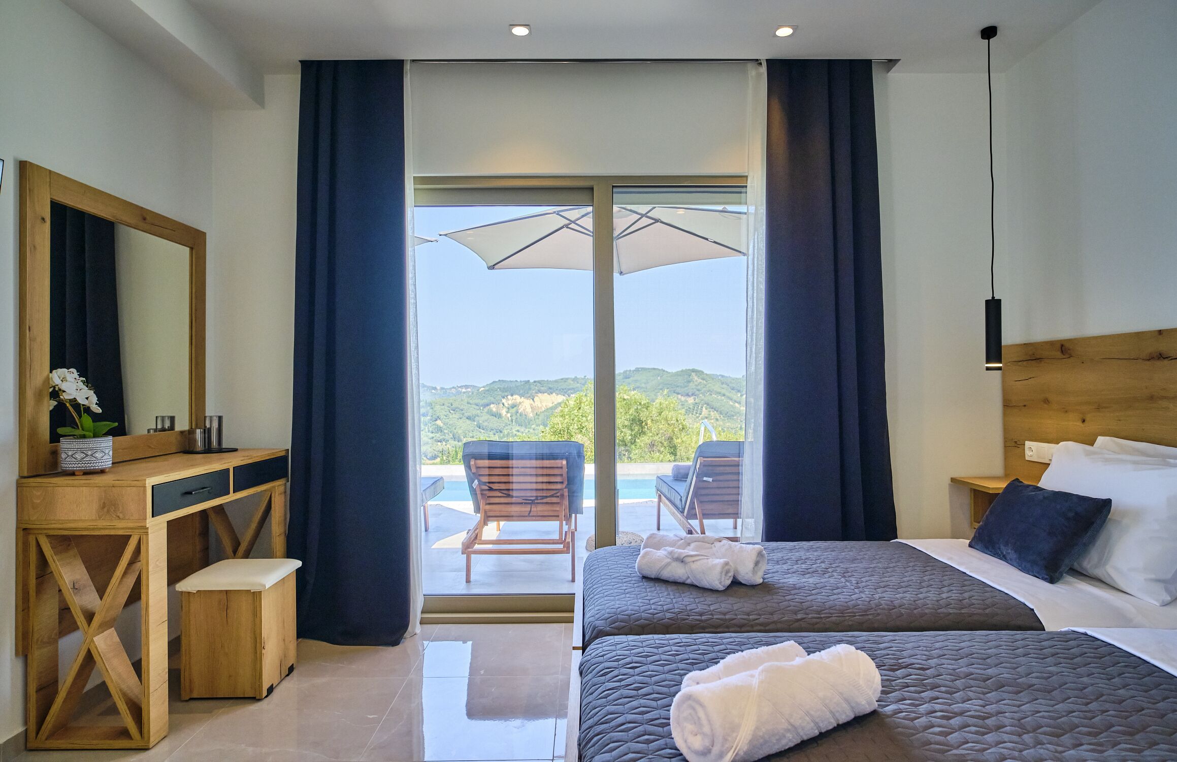 2 bedrooms, in-room safe, iron/ironing board, free WiFi