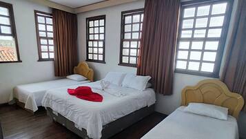 Standaard suite | 1 slaapkamer, een minibar, verduisterende gordijnen, gratis wifi