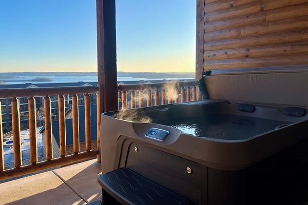 Banyera d'hidromassatge a l'aire lliure