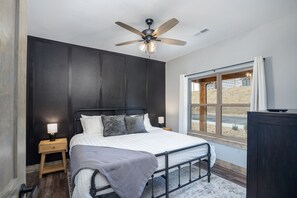 4 chambres, fer et planche à repasser, accès au Wi-Fi (inclus)