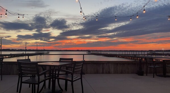 Bar (on property) - The Grand Regal Resort (Elizabethtown)