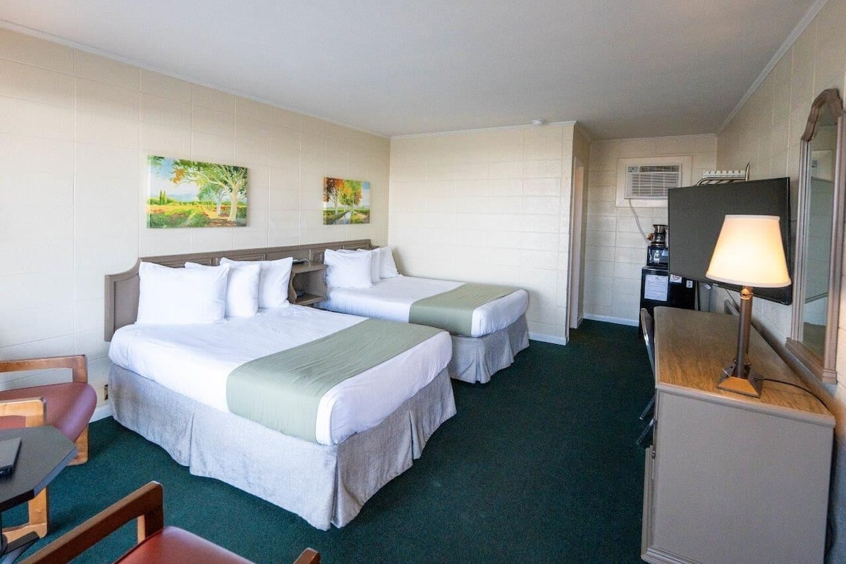 Pavilion Main Standard | 2 bedrooms, bed sheets