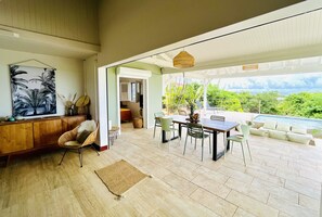 Outdoor dining - Villa Mahaut - Vue sur le Lagon Proche Plages et Spot de Kitesurf (Le François)