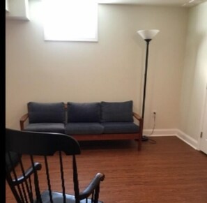 Interior - Beautiful 1 Bedroom Apartment (Frederick)