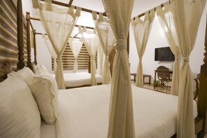 Luxury Room | Desk, blackout drapes, soundproofing, iron/ironing board - Once Upon The River (Aluva)