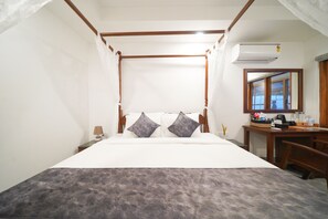 Luksusvilla | Skrivebord, blendingsgardiner, lydisolert og strykejern/-brett