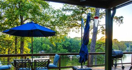 The Pine ~ Lakefront Cabin ~ Swim Dock ~ Pet Friendly ~ Near Hot Springs
