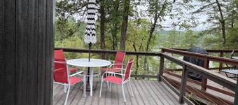 Cabin #9 The Lighthouse on the Lake