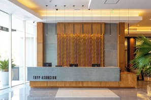 Lobby - Tryp By Wyndham Asuncion (Asunción)