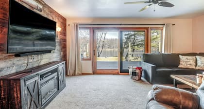 Pet-Friendly Tomahawk Home: Deck & Private Hot Tub