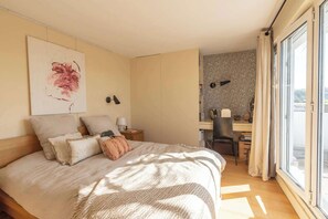 2 bedrooms, Internet, bed sheets - Breathtaking 2BR – Buttes Chaumont & Terraces (Paris)