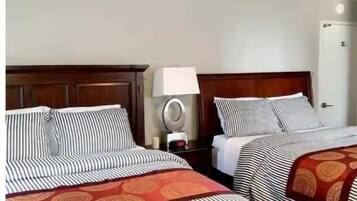 1 bedroom, in-room safe, iron/ironing board, free WiFi