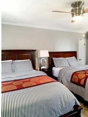 1 bedroom, in-room safe, iron/ironing board, free WiFi