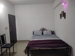 3 bedrooms, iron/ironing board, WiFi