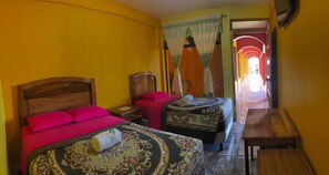 Free WiFi, bed sheets - Hotel Adulam (San Pedro La Laguna)