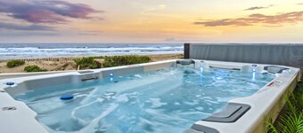 Beachfront + Heated Pool: Fire Pit-Pets