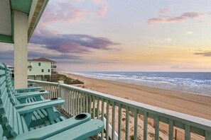 Property grounds - Beachfront + Heated Pool: Fire Pit-Pets (Crystal Beach)