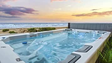 Bain à remous extérieur