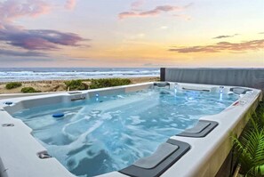 Outdoor spa tub - Beachfront + Heated Pool: Fire Pit-Pets (Crystal Beach)