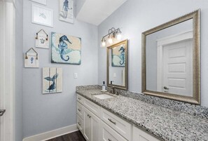 تجهيزات دش، مجففات شعر، مناشف