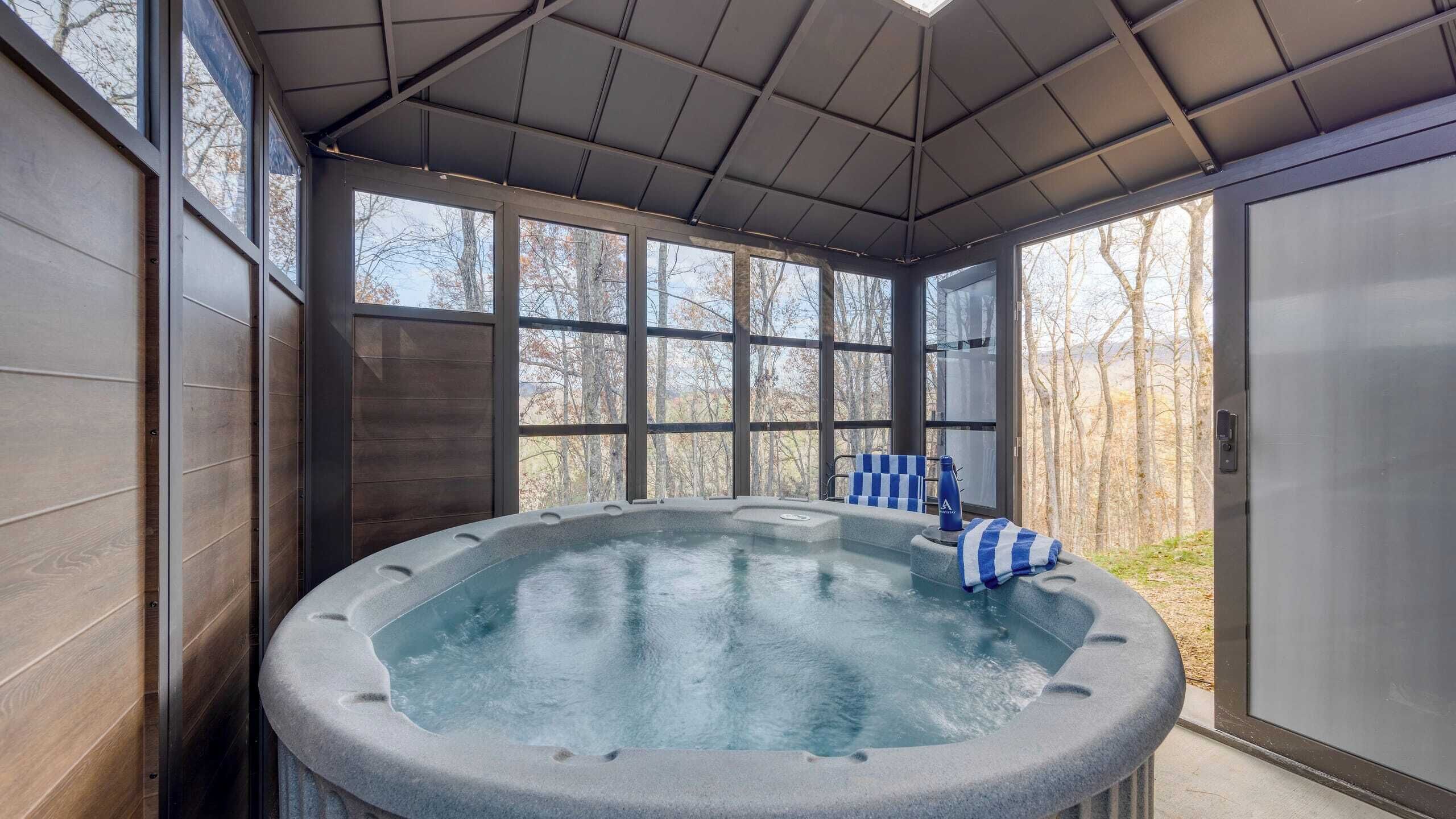 House (5 Bedrooms) | Interior