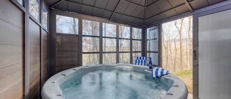 House (5 Bedrooms) | Interior