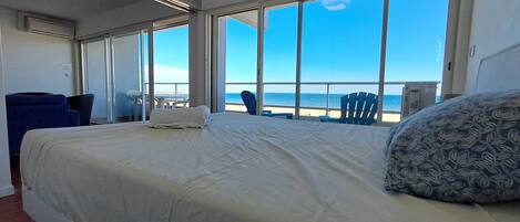 2 makuuhuonetta, vauvan matkasänky, internet, vuodevaatteet