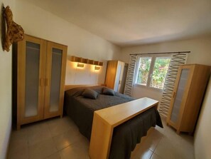 2 chambres, lit parapluie, Wi-Fi, draps fournis