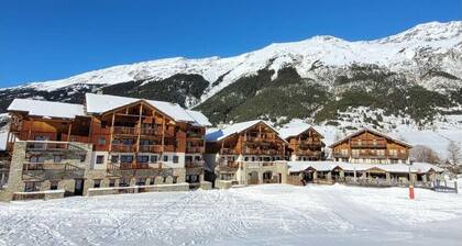 100m du centre station, 1er étage, balcon, parking, télévision, casier à ski, 92m², Val Cenis