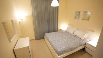 Perhehuone | 2 makuuhuonetta, pimennysverhot, silitysrauta/-lauta, ilmainen Wi-Fi