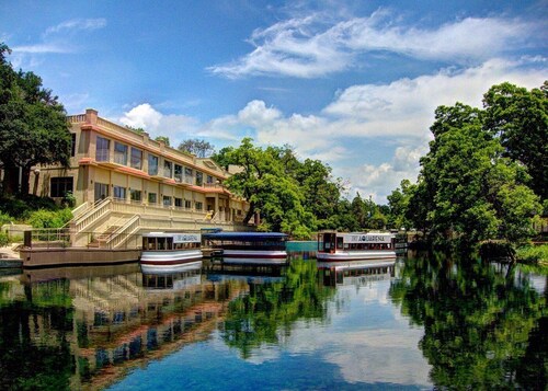 Western 1924 Luxury Lofts