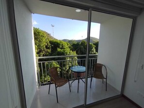 Interior - Apartamento Confortable con Balcón Excelente Ubicación (Santa Marta)