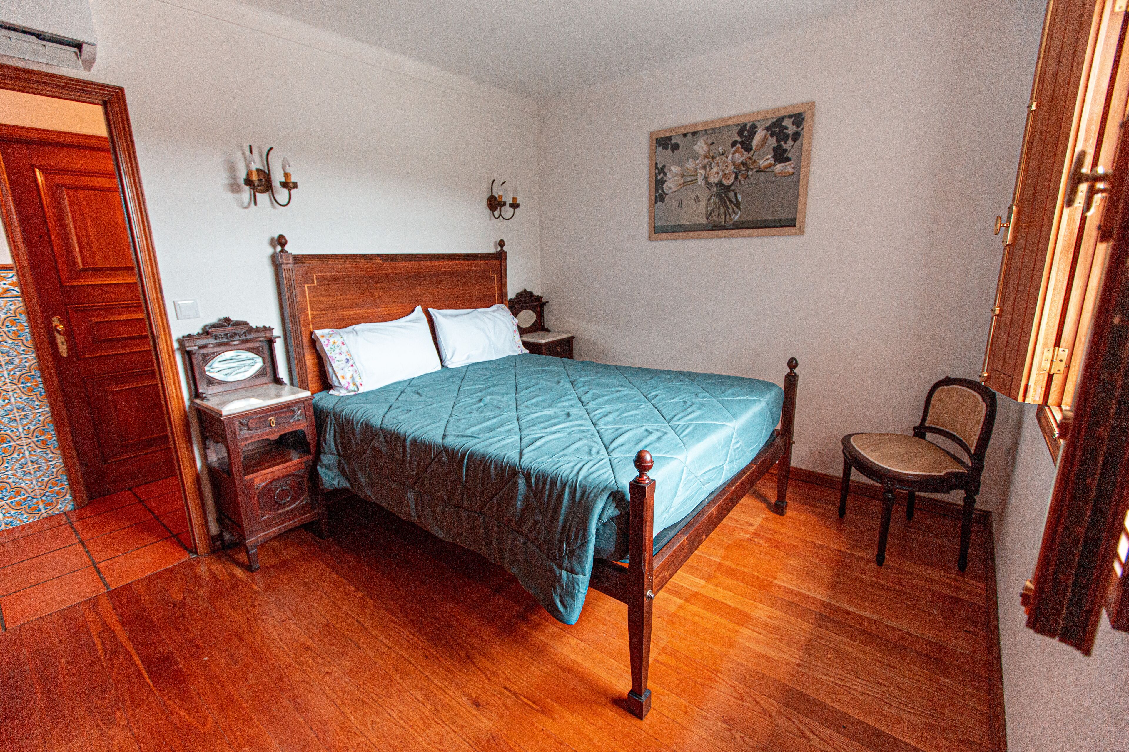 2 soverom, skrivebord, wi-fi (inkludert) og sengetøy