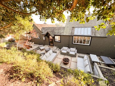 Cozy Laguna Beach Cottage 3min walk to the ocean and 7min walk to the village! 