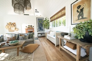 Smart TV, fireplace - Cozy Laguna Beach Cottage 3min walk to the ocean and 7min walk to the village!  (Laguna Beach)