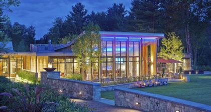 A Topnotch Stowe Experience - Stowe Condo with Free Resort Pool & Hot Tub