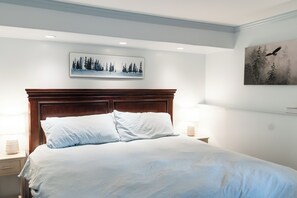 1 soverom, strykejern/-brett, reiseseng for barn og wi-fi (inkludert)