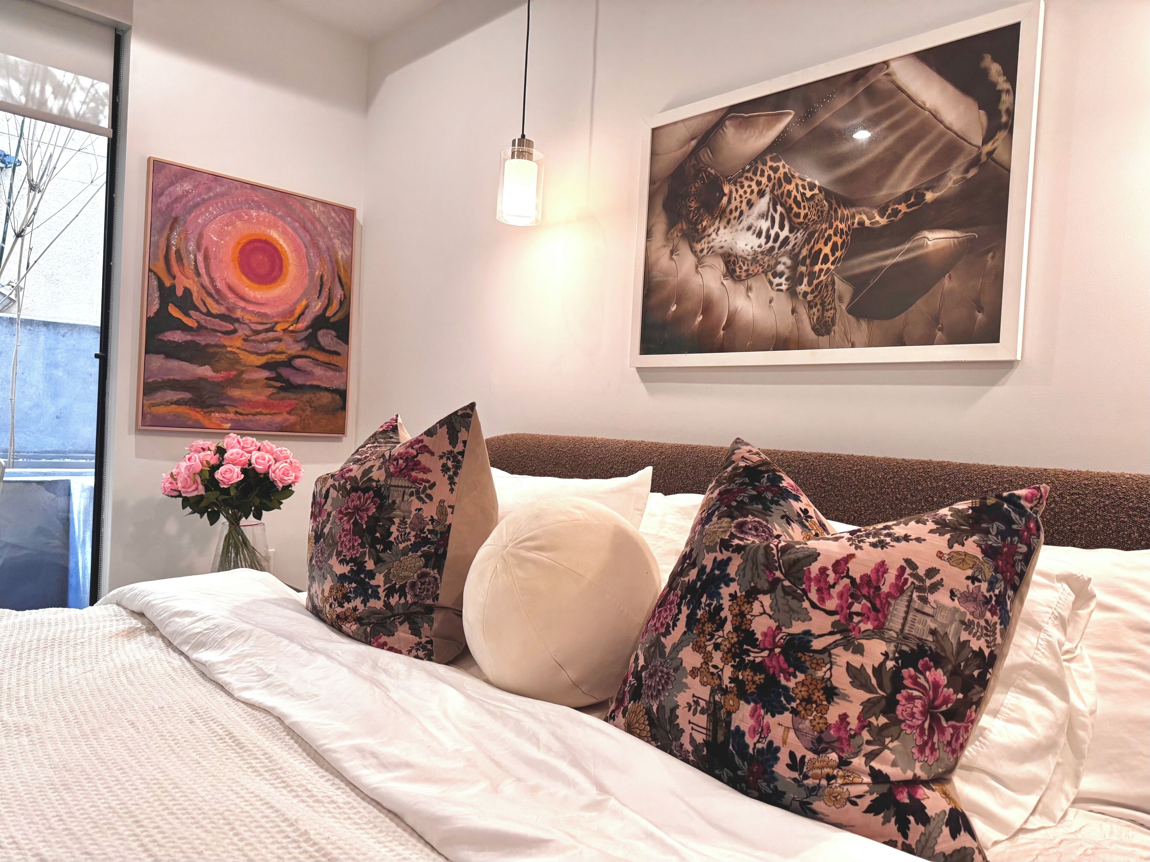 2 dormitorios, escritorio, tabla de planchar con plancha y wifi