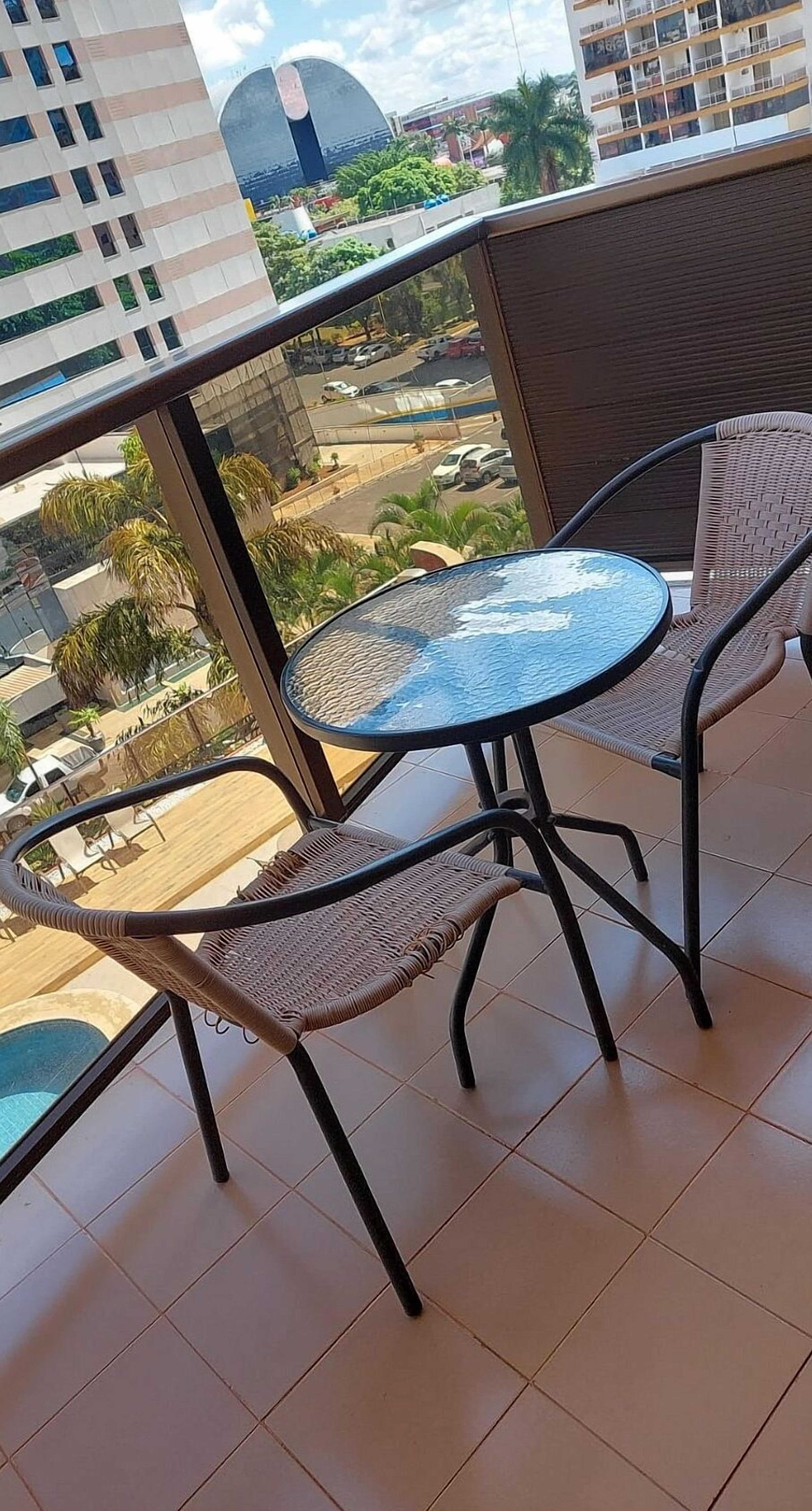 Quarto quádruplo | Opções para refeição ao ar livre