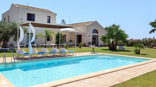Villa Casale-Villa mit Blick auf das Meer, Sizilien