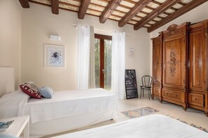5 bedrooms, iron/ironing board, travel cot, free WiFi - Villa Casale-Villa in Sicily with pool and sea views (Arcieri - Isolotto)