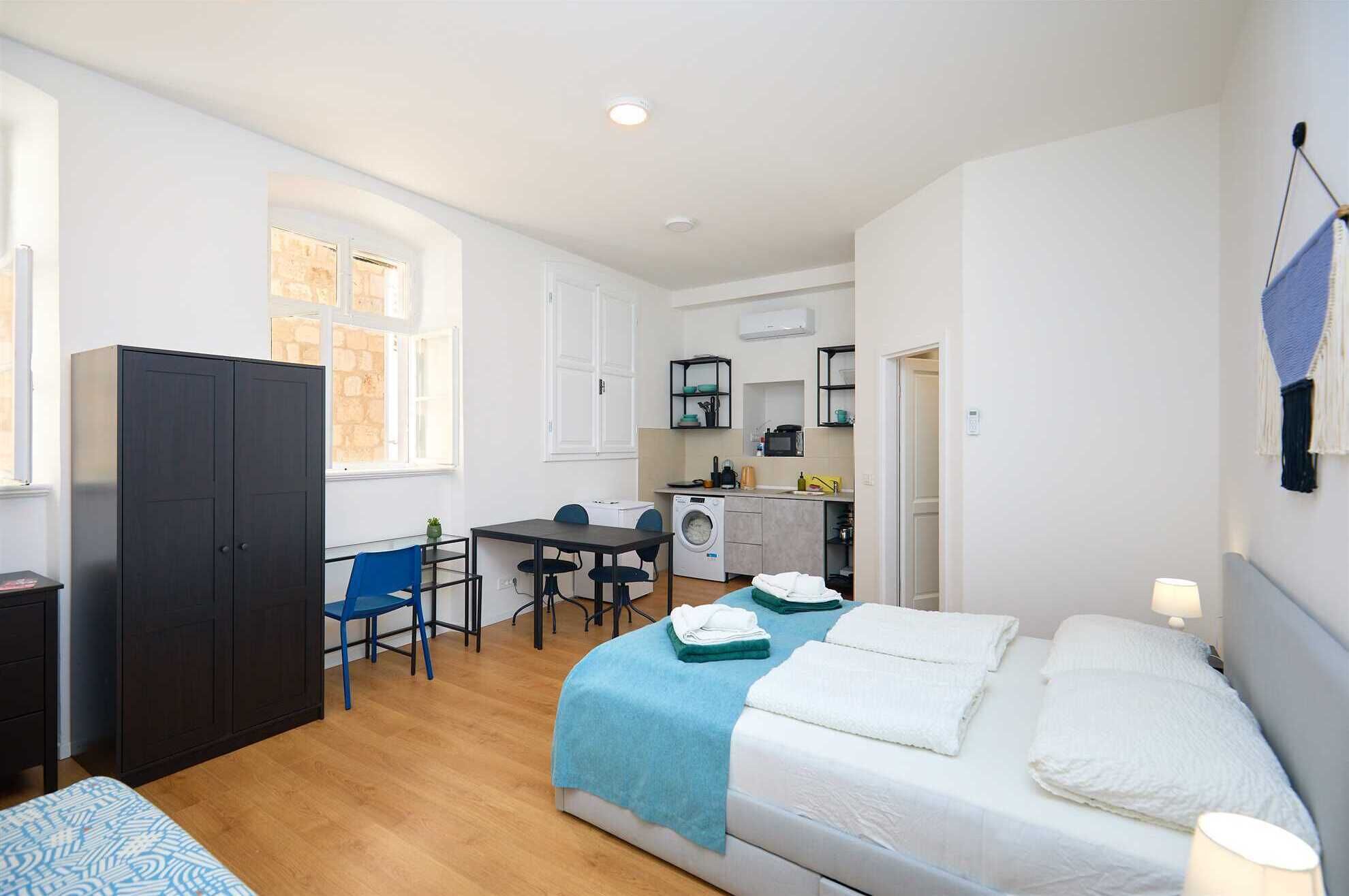 1 soverom, strykejern/-brett, wi-fi (inkludert) og sengetøy