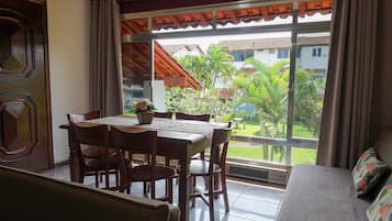 Superior Apartment, Multiple Beds | Interior