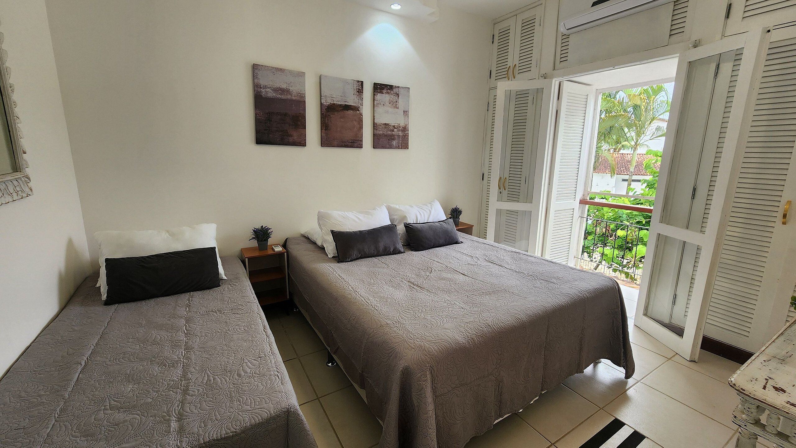 Premium Duplex, Jetted Tub | Individually decorated, individually furnished, soundproofing