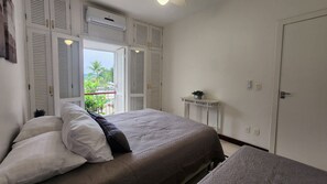 Premium Duplex, Jetted Tub | Individually decorated, individually furnished, soundproofing - Angra Temporada (Angra dos Reis)