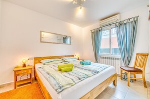 2 عدّة غرف نوم وخزنة داخل الغرفة ومكواة/لوح كي وواي فاي مجانًا