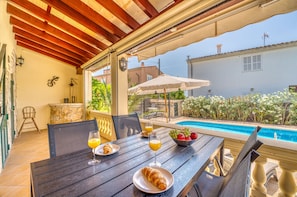 Outdoor dining - House with pool Casa Kerchner in Alcudia (Alcúdia)
