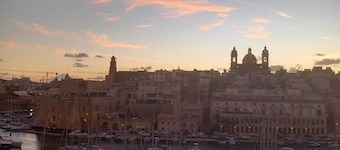 Jessica flat B&B in holiday and business